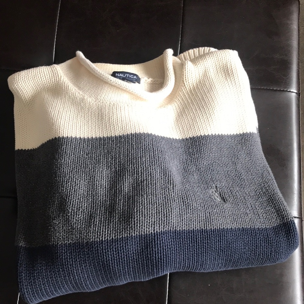 Nautical men’s XL sweater.